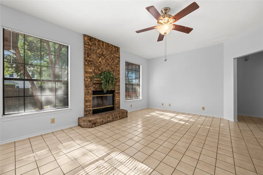 1203 Bobwhite Court Round Rock, TX 78681