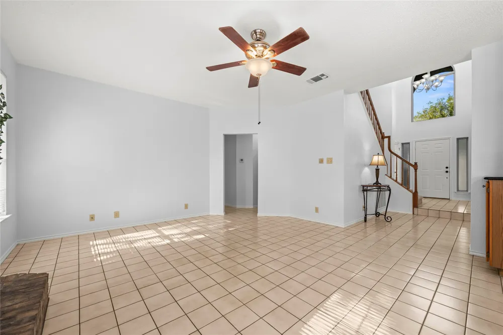 1203 Bobwhite Court Round Rock, TX 78681