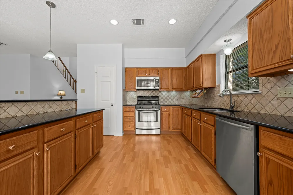 1203 Bobwhite Court Round Rock, TX 78681