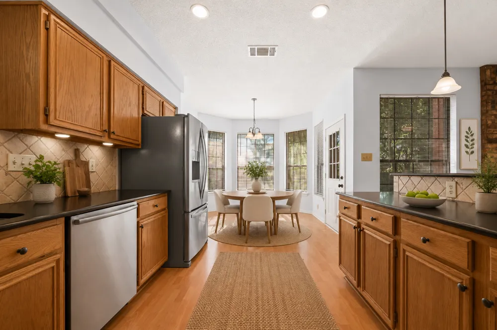 1203 Bobwhite Court Round Rock, TX 78681