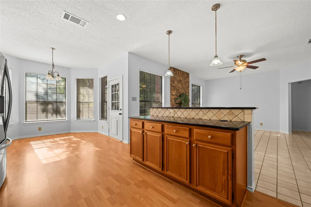 1203 Bobwhite Court Round Rock, TX 78681