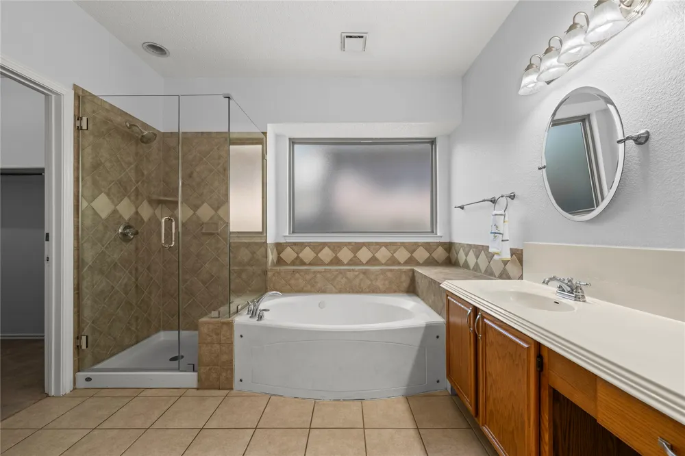 1203 Bobwhite Court Round Rock, TX 78681