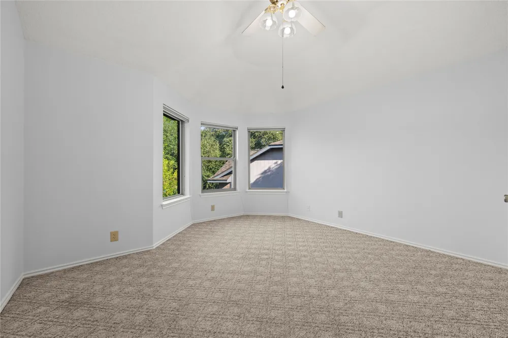 1203 Bobwhite Court Round Rock, TX 78681