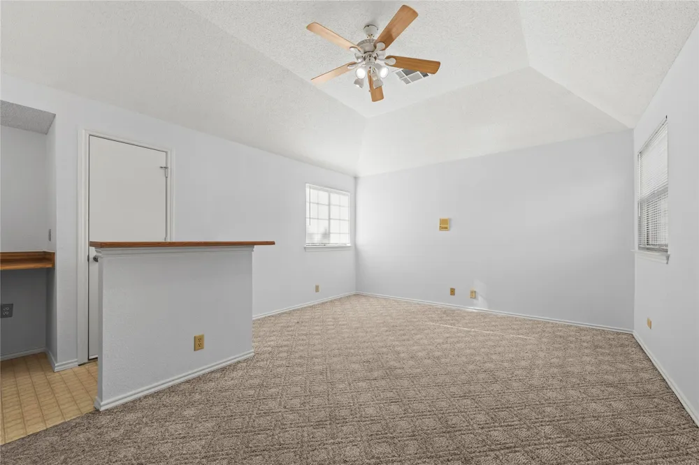 1203 Bobwhite Court Round Rock, TX 78681