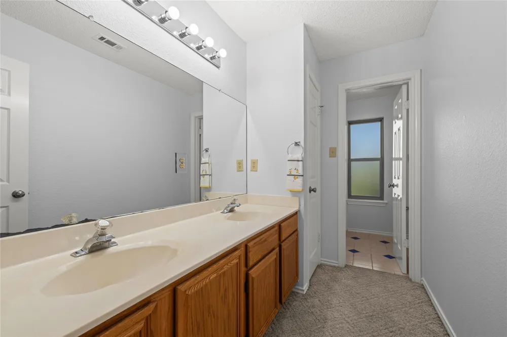 1203 Bobwhite Court Round Rock, TX 78681