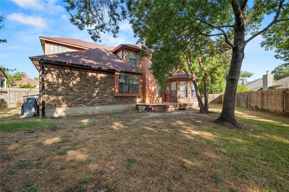 1203 Bobwhite Court Round Rock, TX 78681