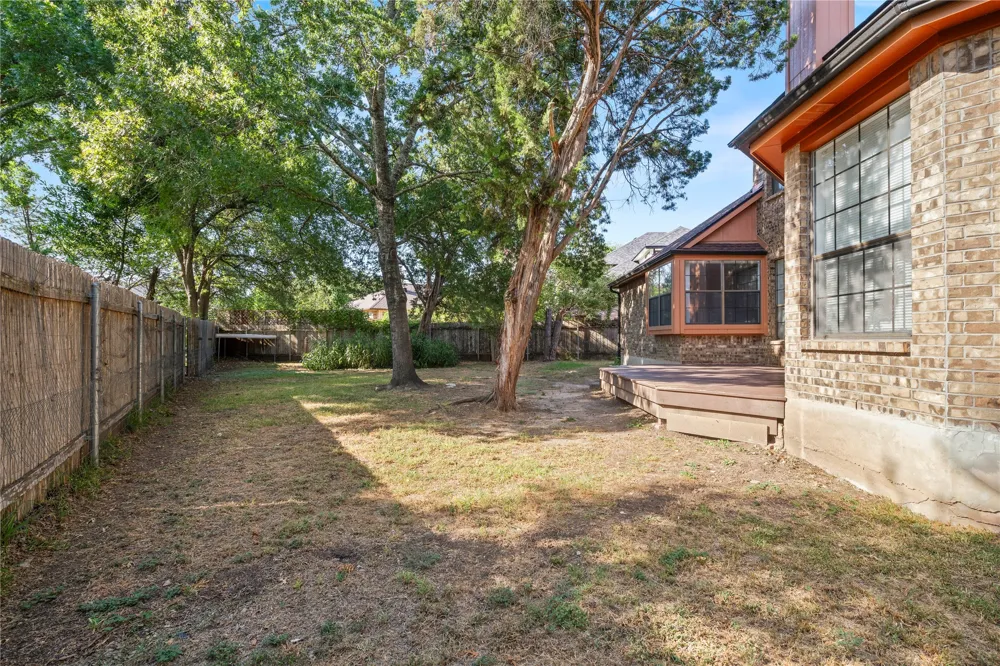 1203 Bobwhite Court Round Rock, TX 78681