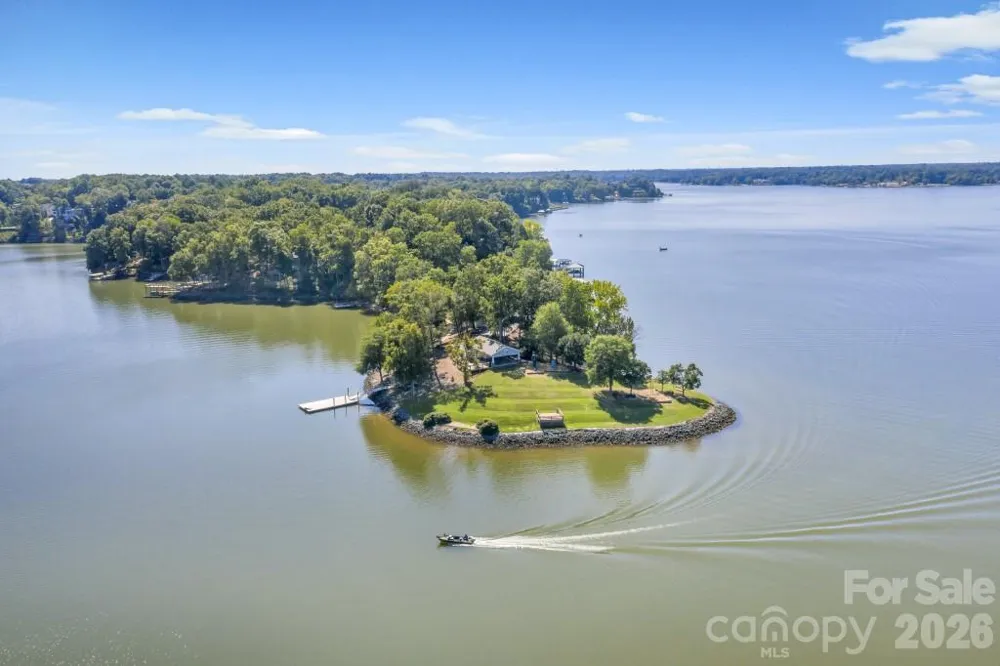 706 Deerbrook Lane Tega Cay, SC 29708