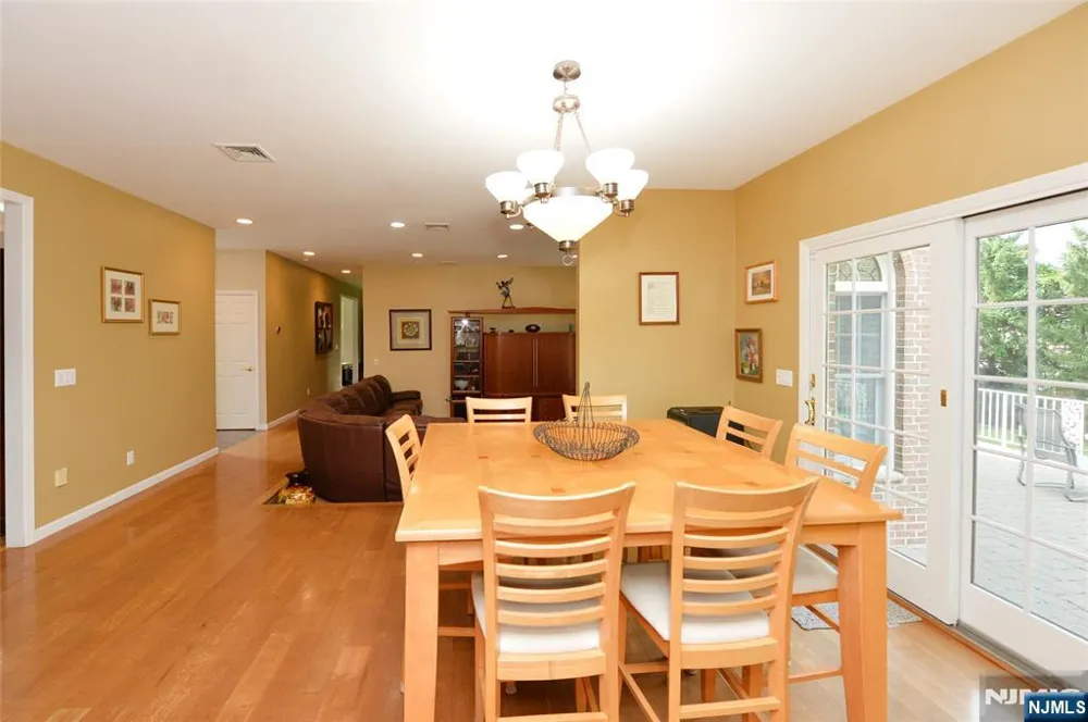 88 Dearborn Road Norwood, NJ 07648