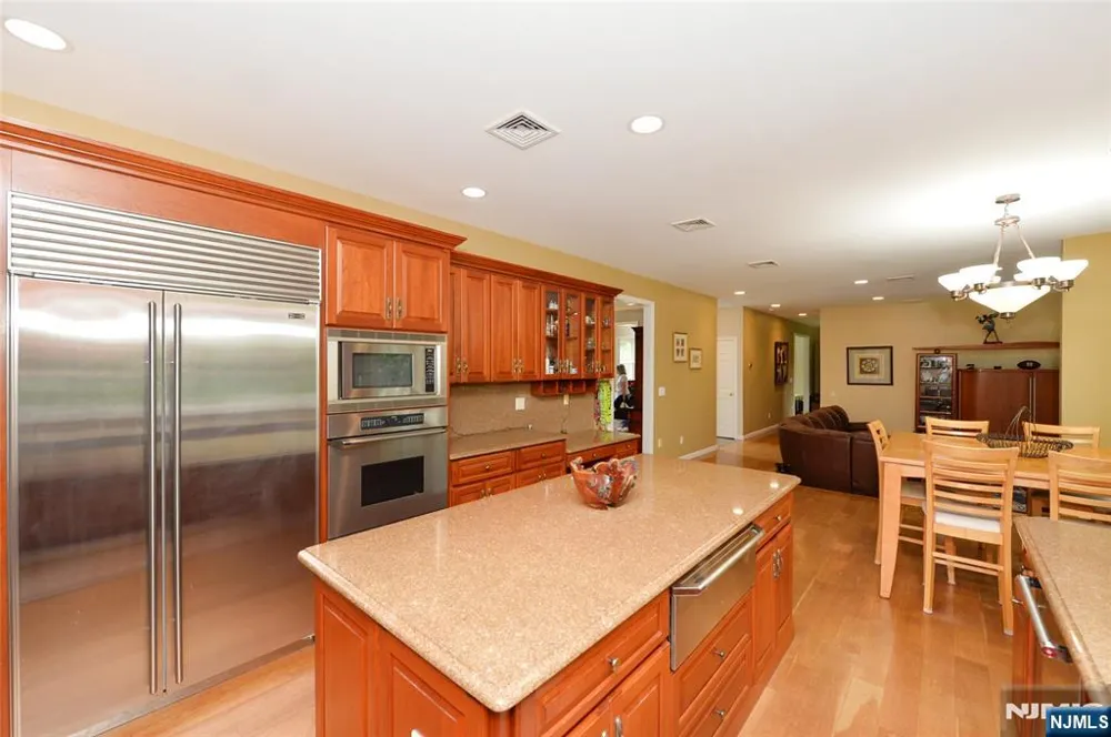 88 Dearborn Road Norwood, NJ 07648