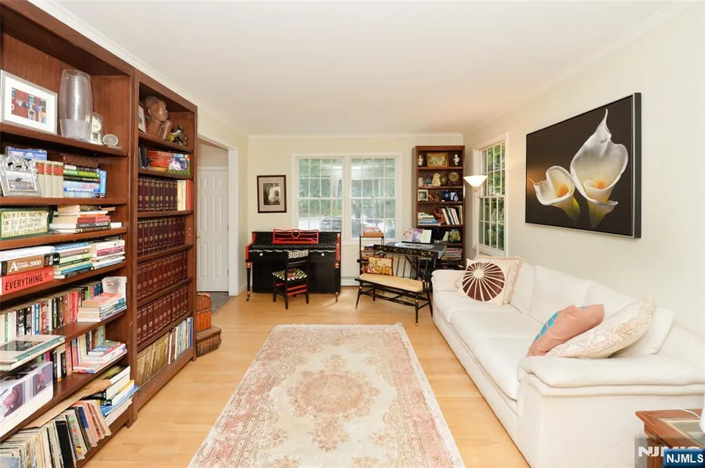 88 Dearborn Road Norwood, NJ 07648