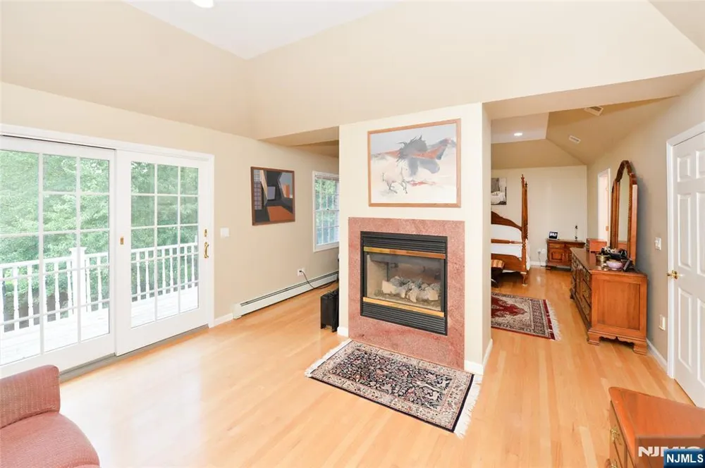 88 Dearborn Road Norwood, NJ 07648