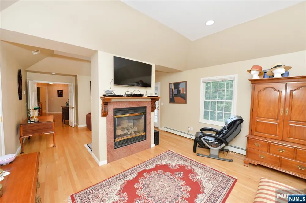 88 Dearborn Road Norwood, NJ 07648