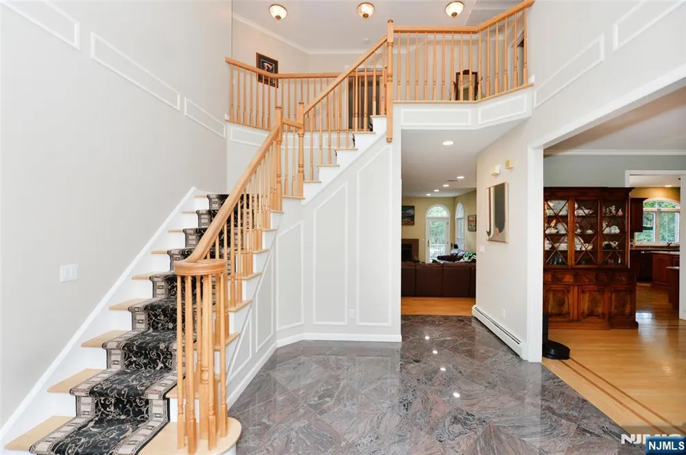 88 Dearborn Road Norwood, NJ 07648