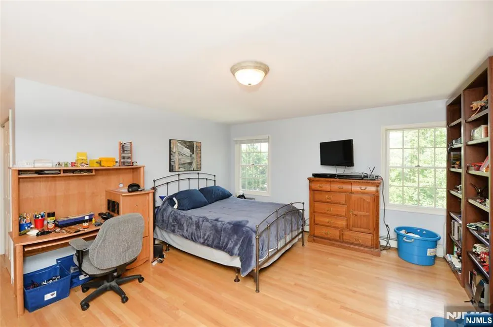 88 Dearborn Road Norwood, NJ 07648