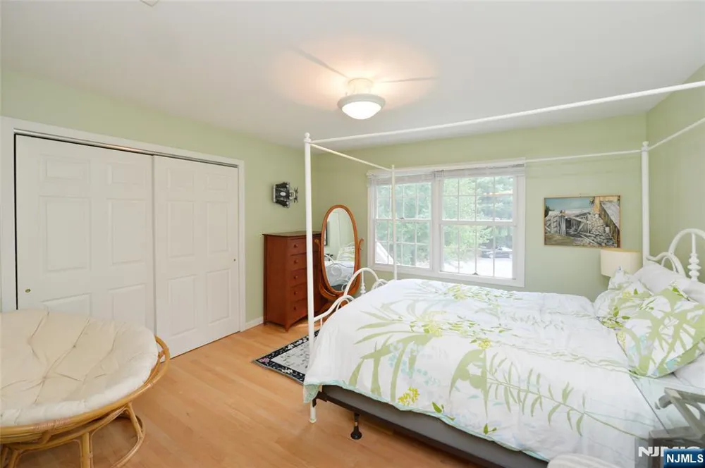 88 Dearborn Road Norwood, NJ 07648