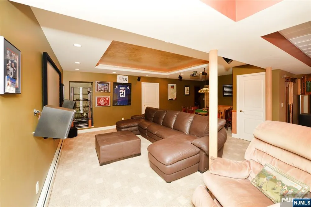 88 Dearborn Road Norwood, NJ 07648