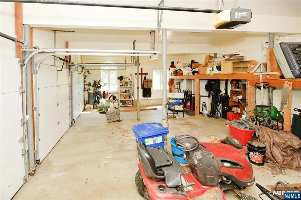 88 Dearborn Road Norwood, NJ 07648