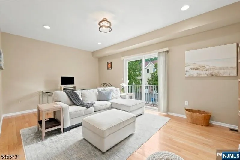 29 Riga Court Scotch Plains, NJ 07076