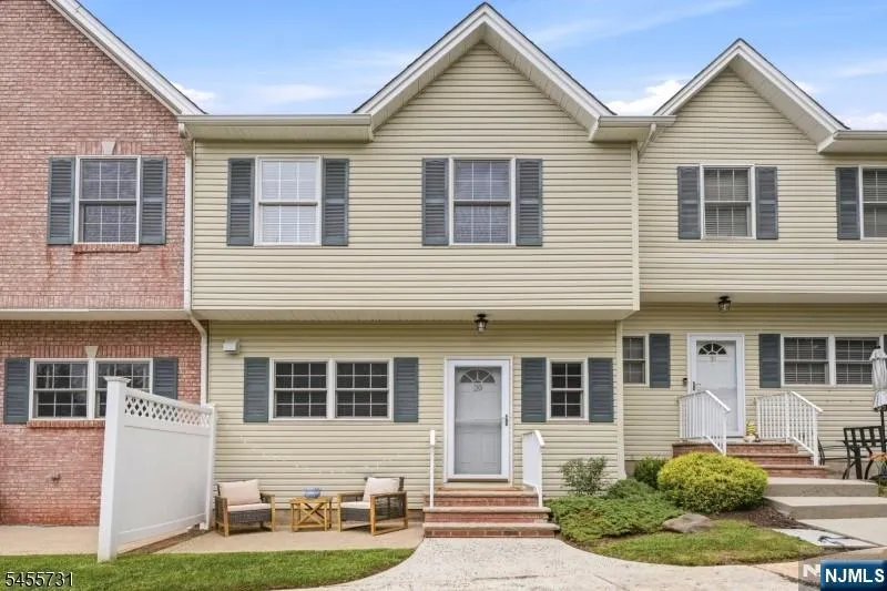 29 Riga Court Scotch Plains, NJ 07076