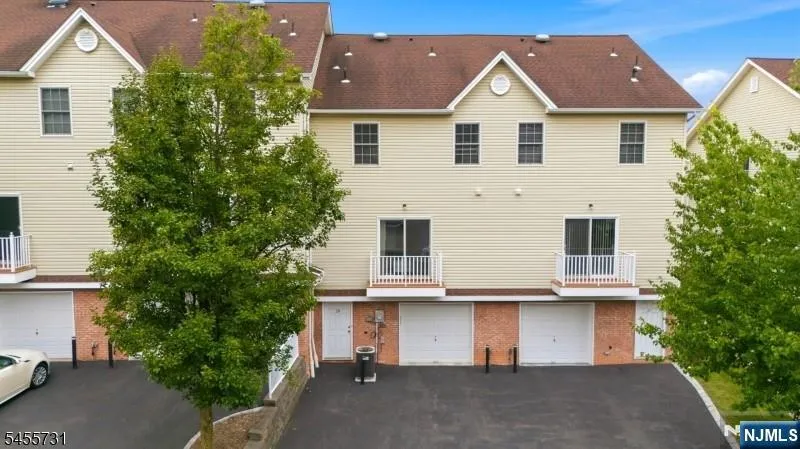 29 Riga Court Scotch Plains, NJ 07076