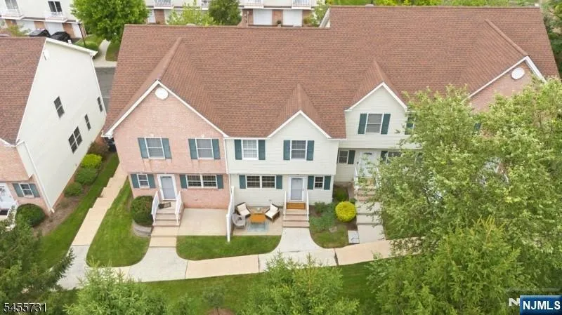 29 Riga Court Scotch Plains, NJ 07076