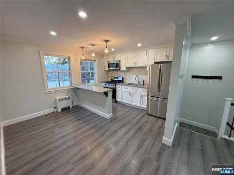 493 Union Avenue 2