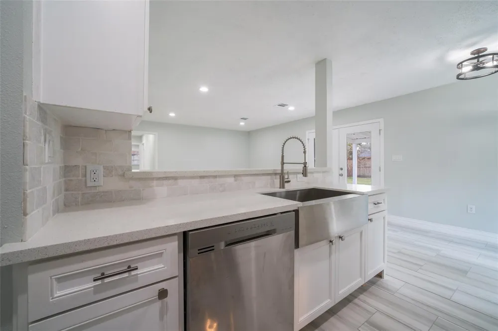 7115 Shady Moss Lane Houston, TX 77040