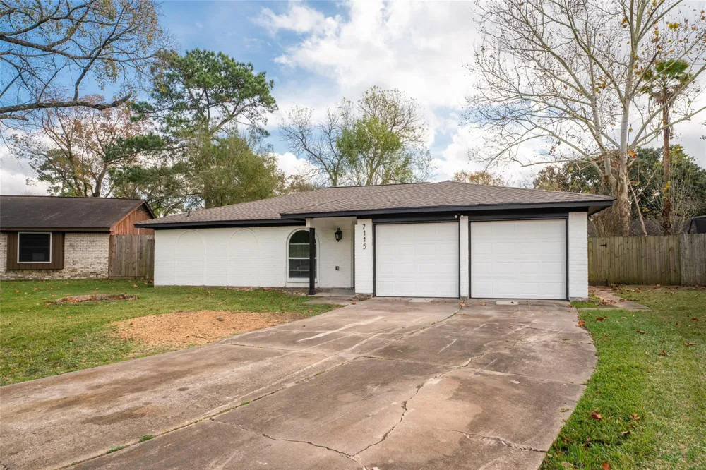 7115 Shady Moss Lane Houston, TX 77040