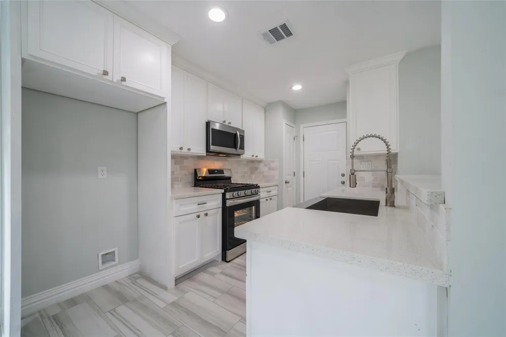 7115 Shady Moss Lane Houston, TX 77040