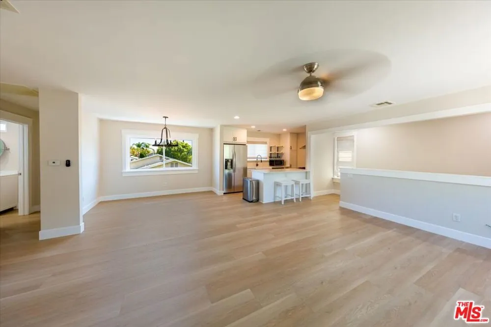 25414 Via Dabna Santa Clarita, CA 91355