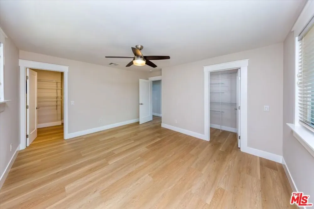 25414 Via Dabna Santa Clarita, CA 91355