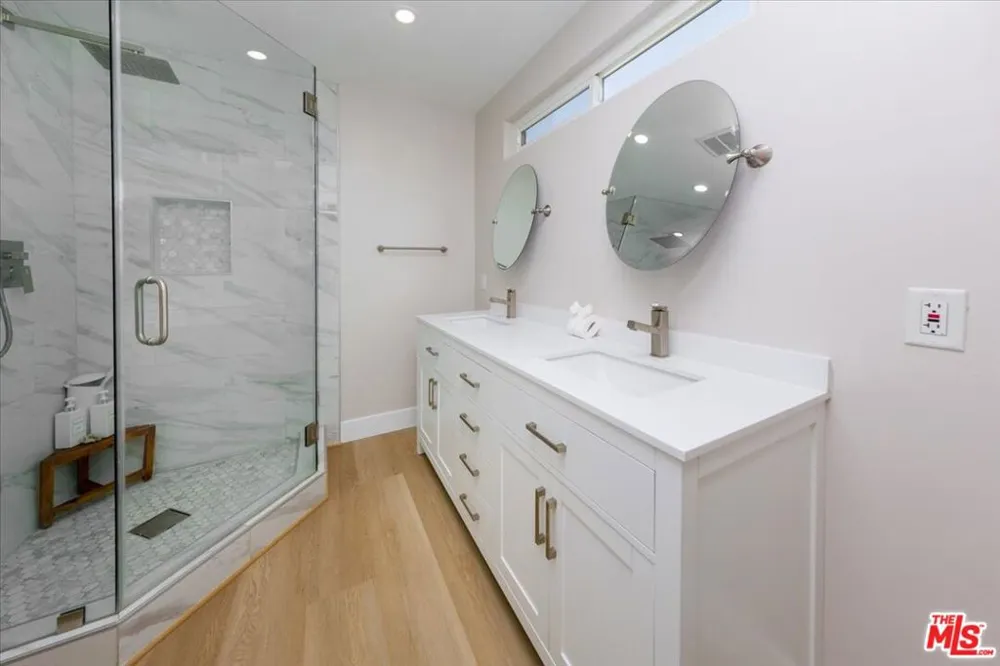 25414 Via Dabna Santa Clarita, CA 91355