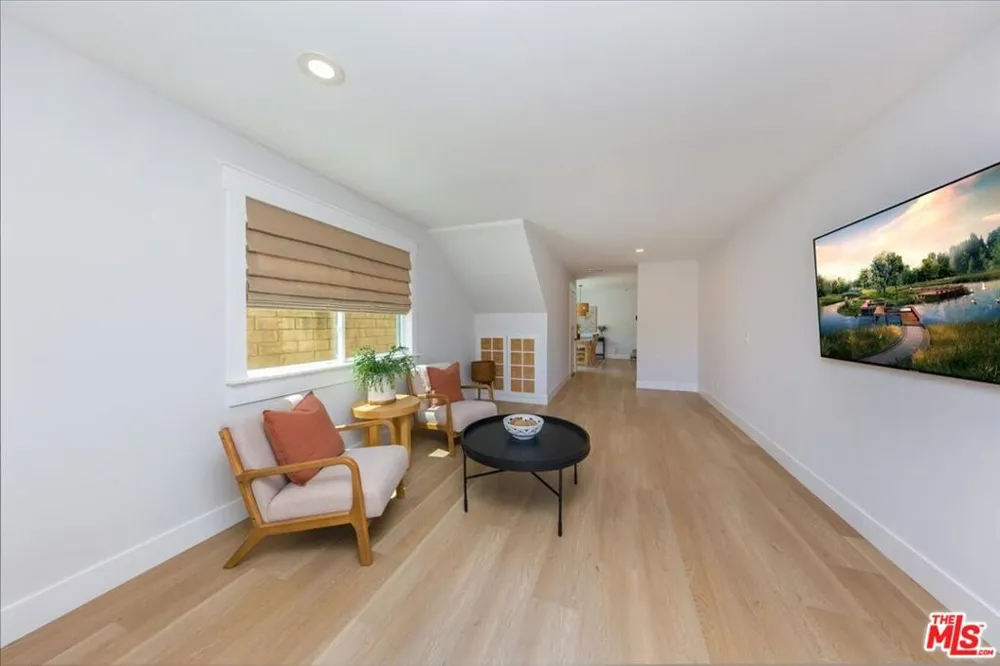25414 Via Dabna Santa Clarita, CA 91355