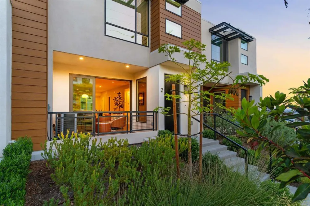 1045 32nd Street #2 San Diego, CA 92102
