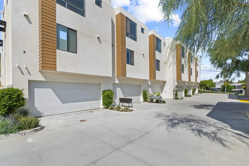 1045 32nd Street #2 San Diego, CA 92102