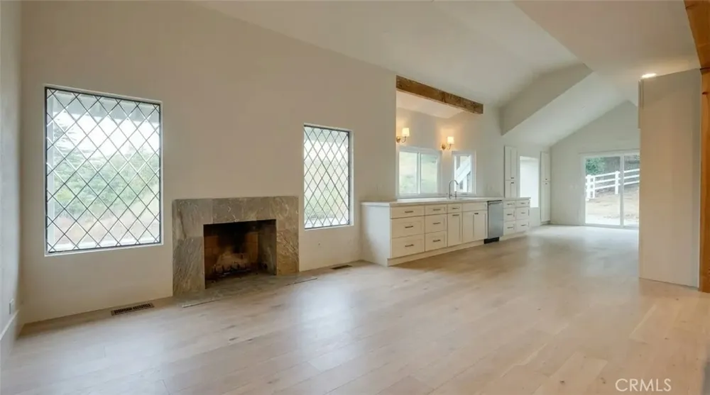 15604 Saddleback Canyon Country, CA 91387