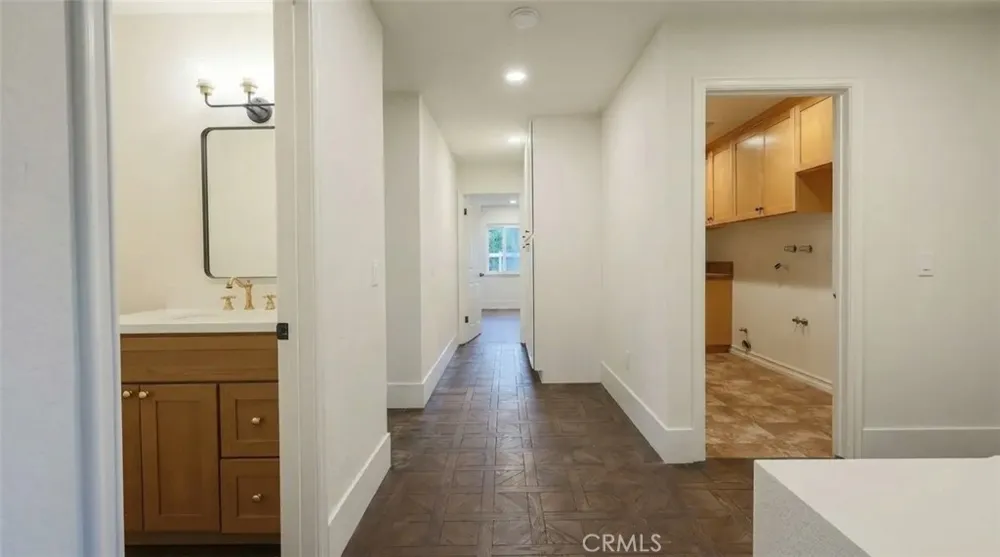 15604 Saddleback Canyon Country, CA 91387