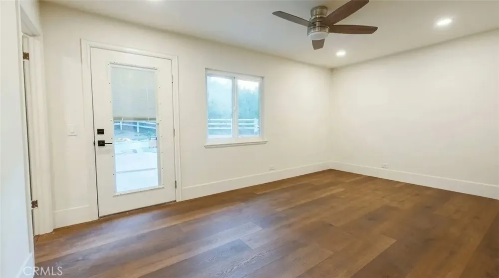 15604 Saddleback Canyon Country, CA 91387