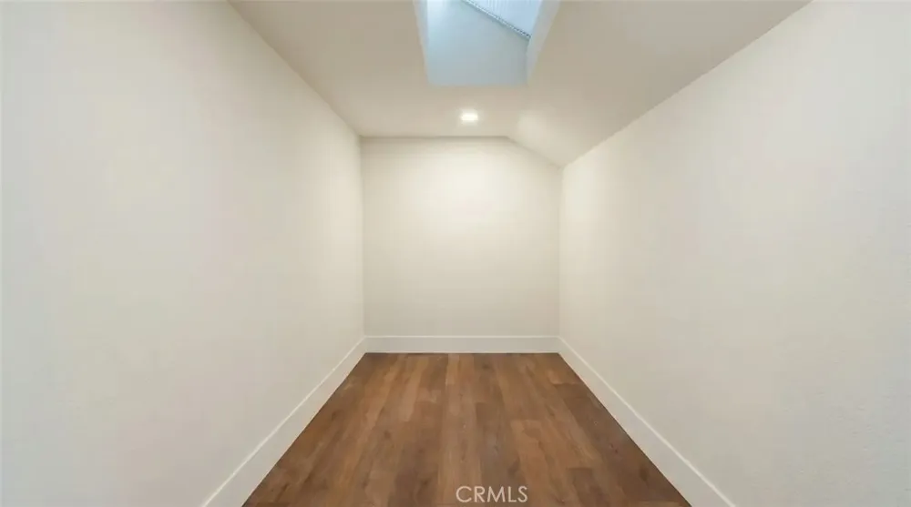 15604 Saddleback Canyon Country, CA 91387