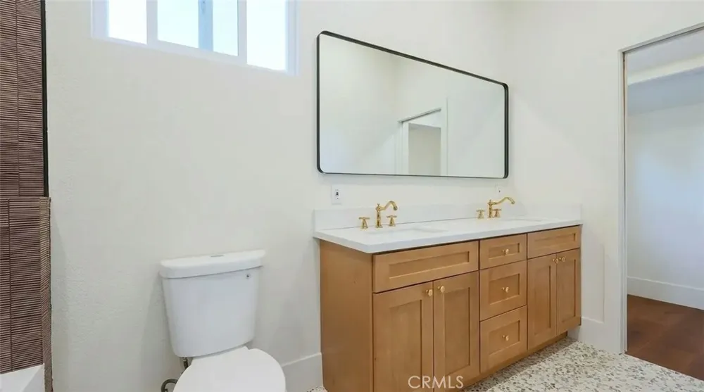 15604 Saddleback Canyon Country, CA 91387