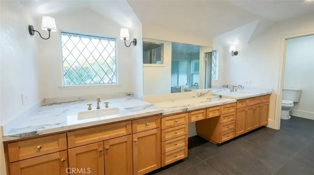 15604 Saddleback Canyon Country, CA 91387