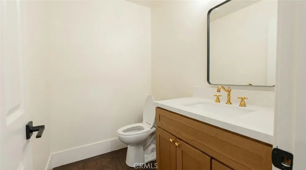 15604 Saddleback Canyon Country, CA 91387