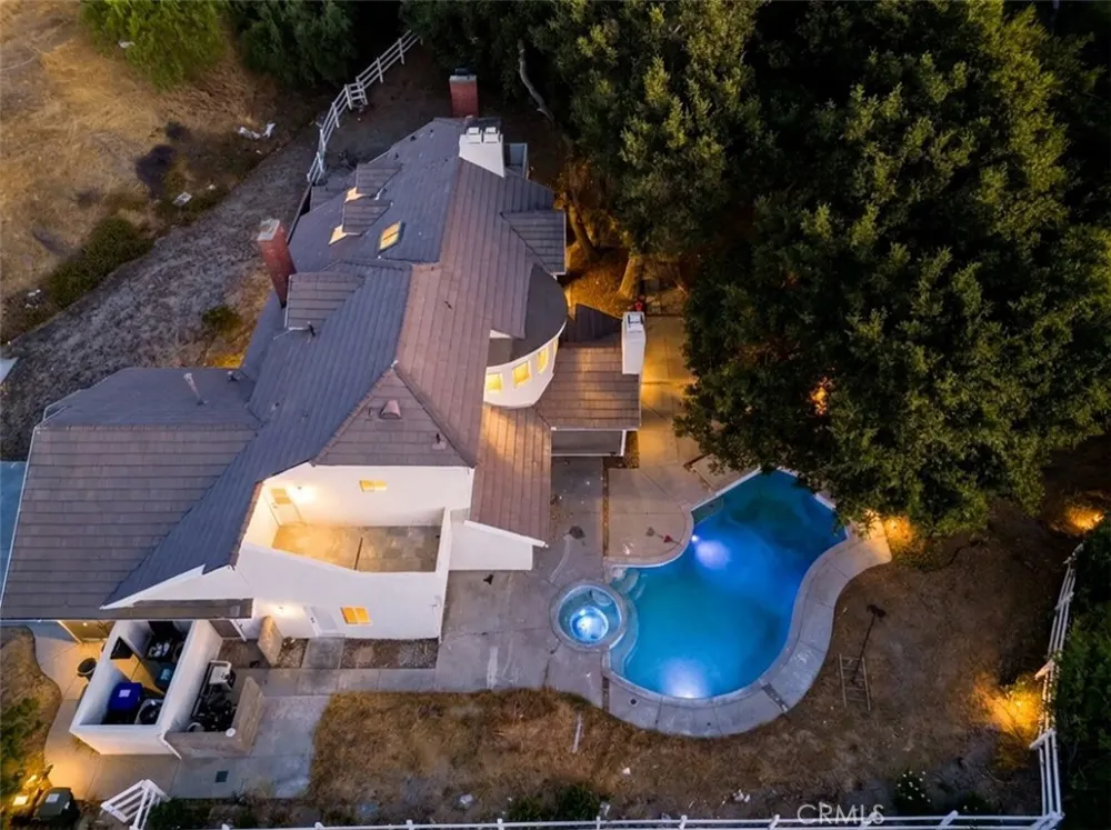 15604 Saddleback Canyon Country, CA 91387