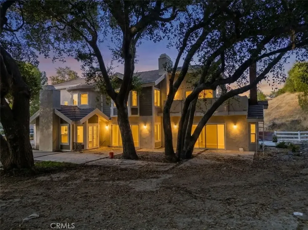 15604 Saddleback Canyon Country, CA 91387