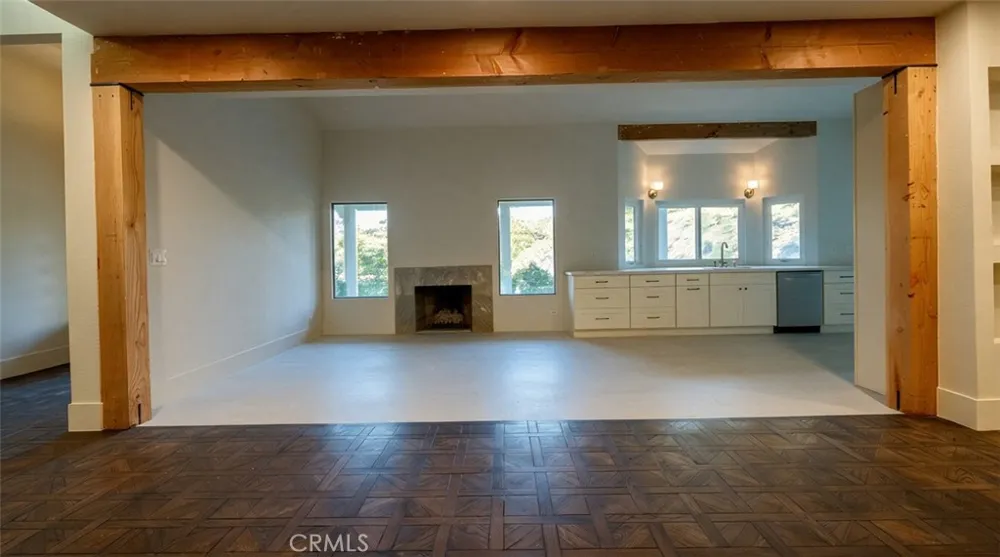 15604 Saddleback Canyon Country, CA 91387