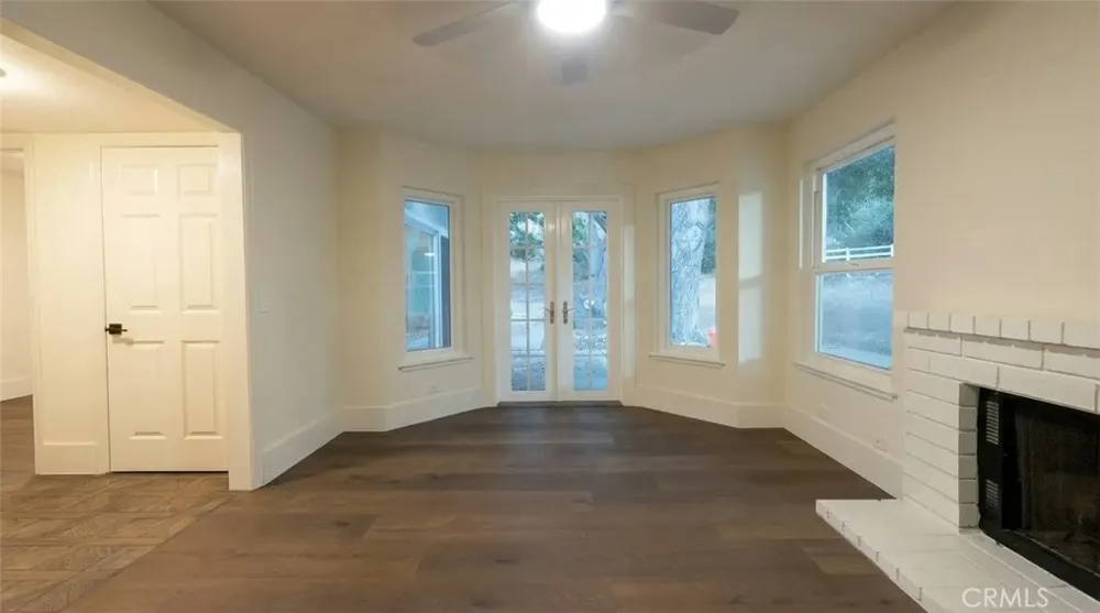 15604 Saddleback Canyon Country, CA 91387