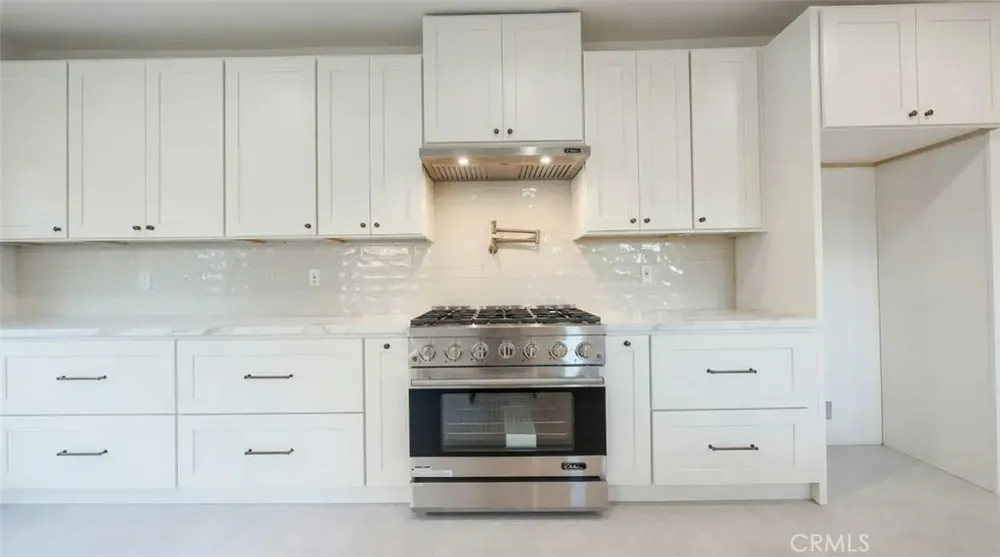 15604 Saddleback Canyon Country, CA 91387