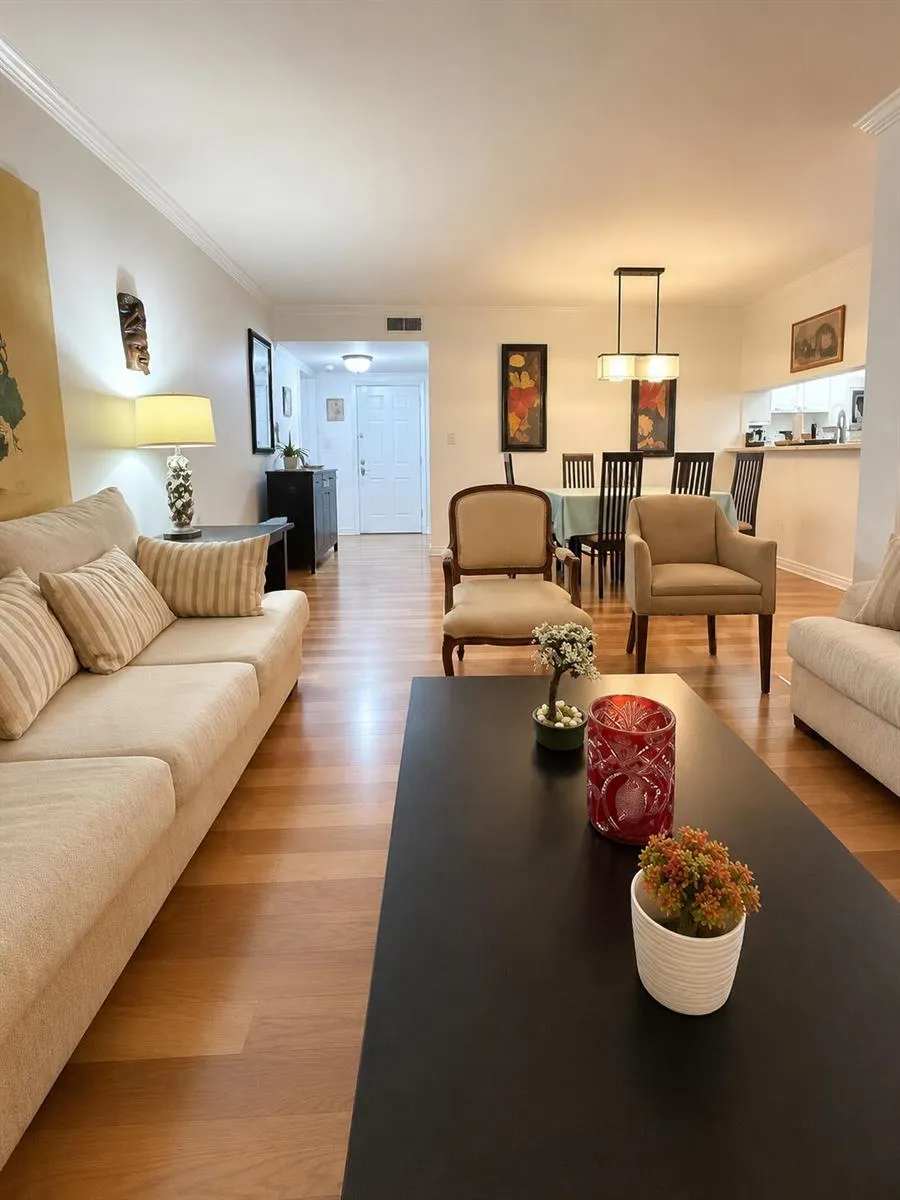 3545 MAGELLAN CIRCLE #352-5 Aventura, FL 33180
