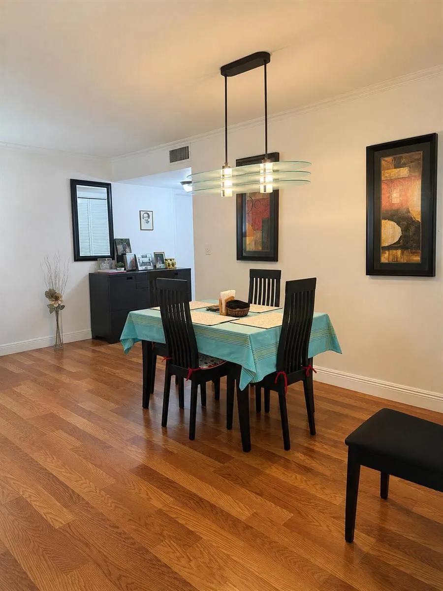 3545 MAGELLAN CIRCLE #352-5 Aventura, FL 33180